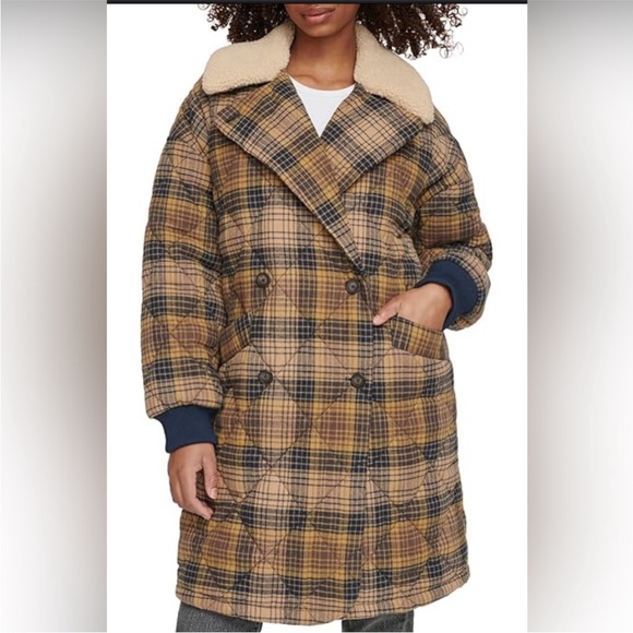 NWT Levi's Quilted Cocoon double breasted lined plaid Coat Sherpa collar medium - Picture 1 of 14